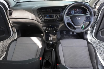 2015 HYUNDAI i20, White, 139655Kms, Manual, Hatchback, Petrol, R144 995, Wingfield Motors (Pty) Ltd - Goodwood