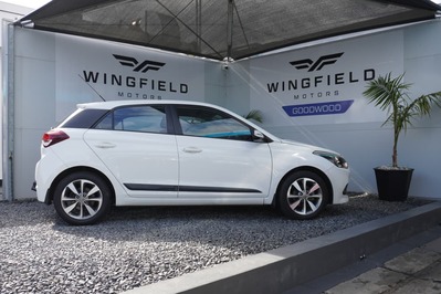 2015 HYUNDAI i20, White, 139655Kms, Manual, Hatchback, Petrol, R144 995, Wingfield Motors (Pty) Ltd - Goodwood