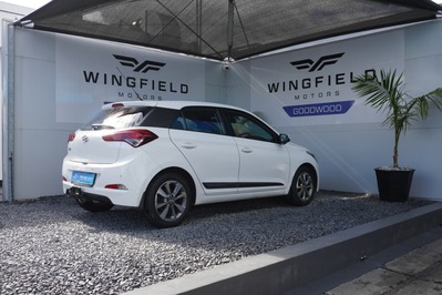 2015 HYUNDAI i20, White, 139655Kms, Manual, Hatchback, Petrol, R144 995, Wingfield Motors (Pty) Ltd - Goodwood