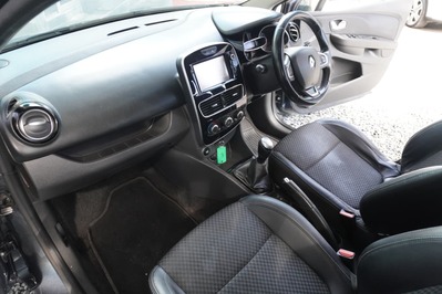 2018 RENAULT CLIO IV, Gun metal, 151200Kms, Manual, Hatchback, Petrol, R125 995, Wingfield Motors (Pty) Ltd - Goodwood