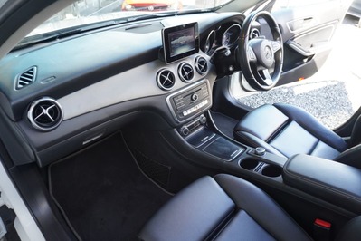 2018 MERCEDES-BENZ GLA, White, 81539Kms, Automatic, SUV, Petrol, R339 995, Wingfield Motors (Pty) Ltd - Goodwood