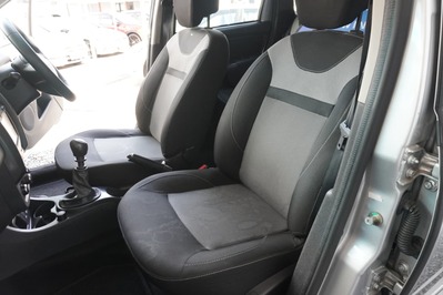 2017 RENAULT DUSTER, Silver, 116885Kms, Manual, SUV, Diesel, R164 995, Wingfield Motors (Pty) Ltd - Goodwood
