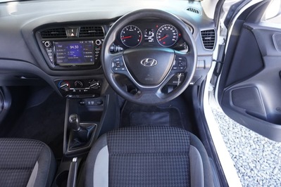 2018 HYUNDAI i20, White, 98854Kms, Manual, Hatchback, Petrol, R159 995, Wingfield Motors (Pty) Ltd - Goodwood
