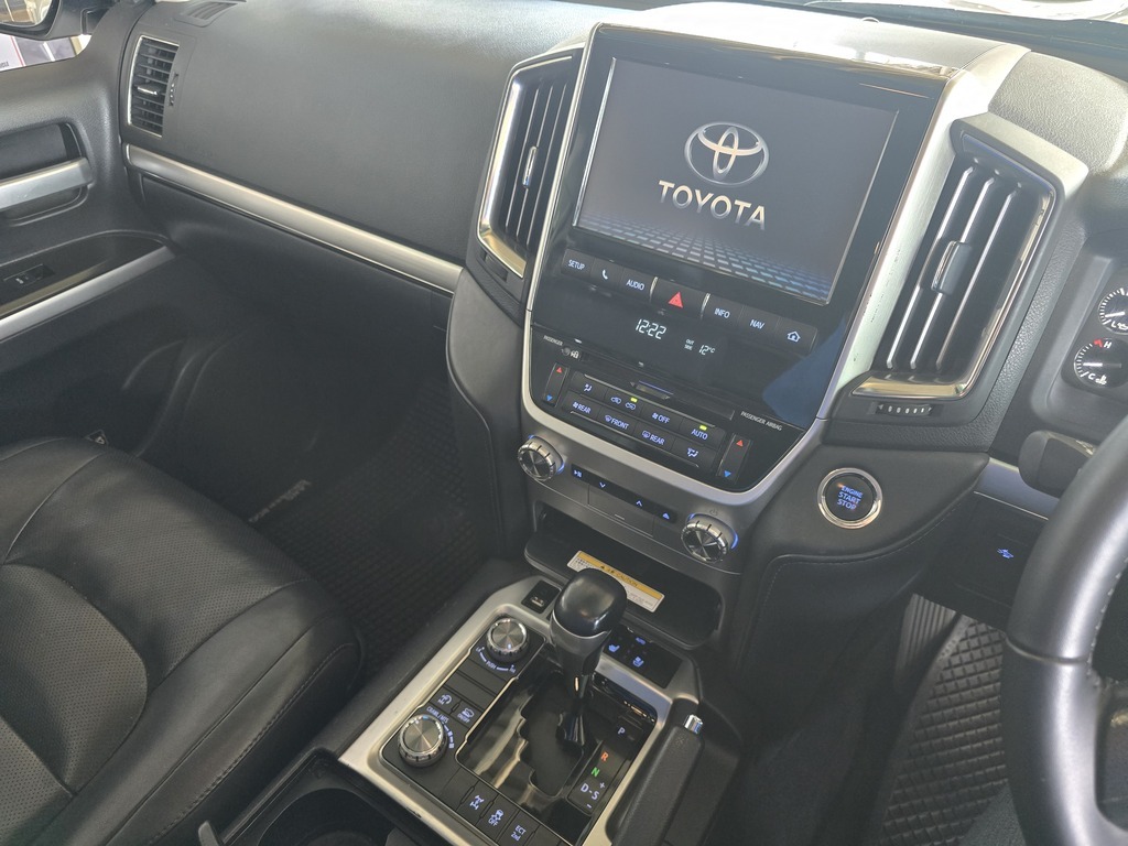 TOYOTA LAND CRUISER LANDCRUISER 200 V8 4.5D VX A/T