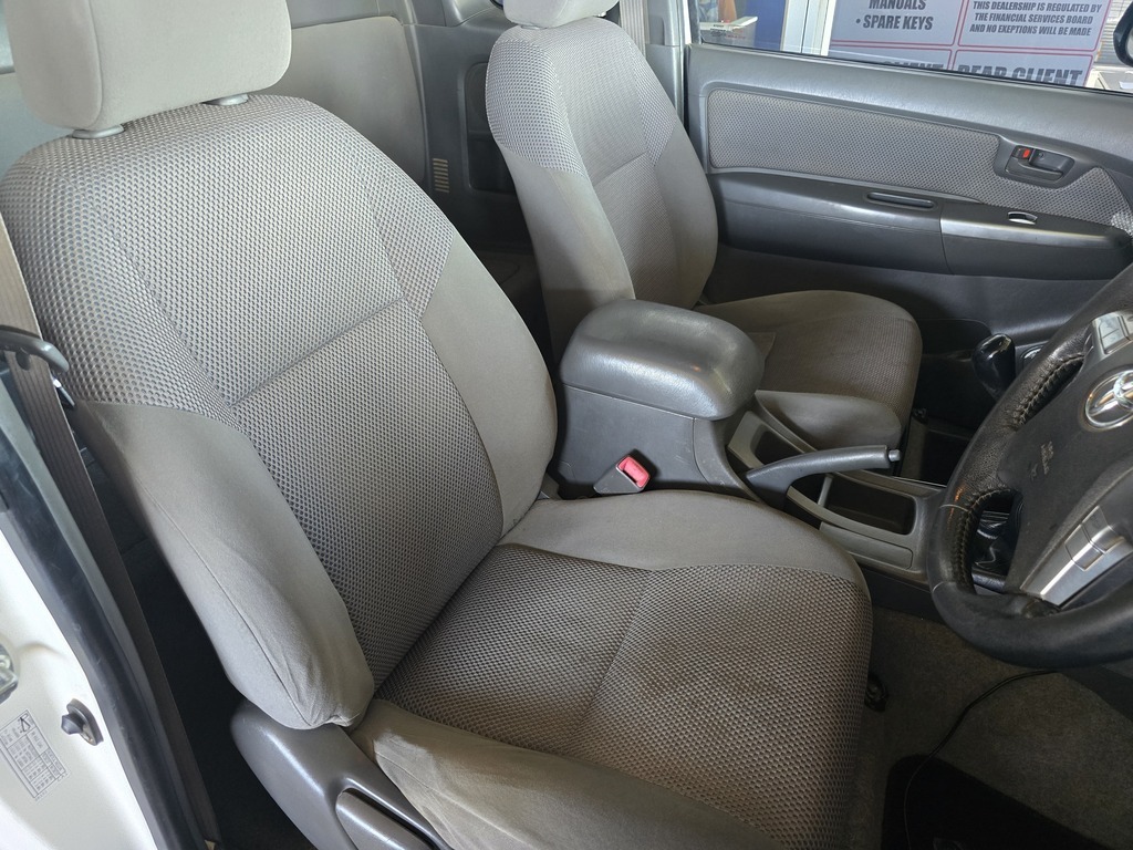 TOYOTA HILUX HILUX 3.0D-4D LEGEND 45 4X4 XTRA CAB P/U