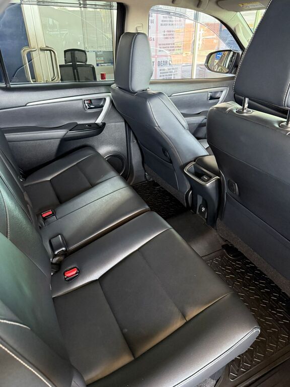 TOYOTA FORTUNER FORTUNER 2.8GD-6 R/B A/T