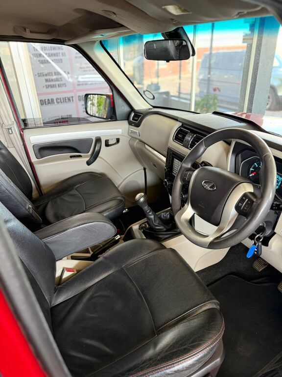MAHINDRA SCORPIO SCORPIO 2.2 M HAWK 8 SEAT (S10)