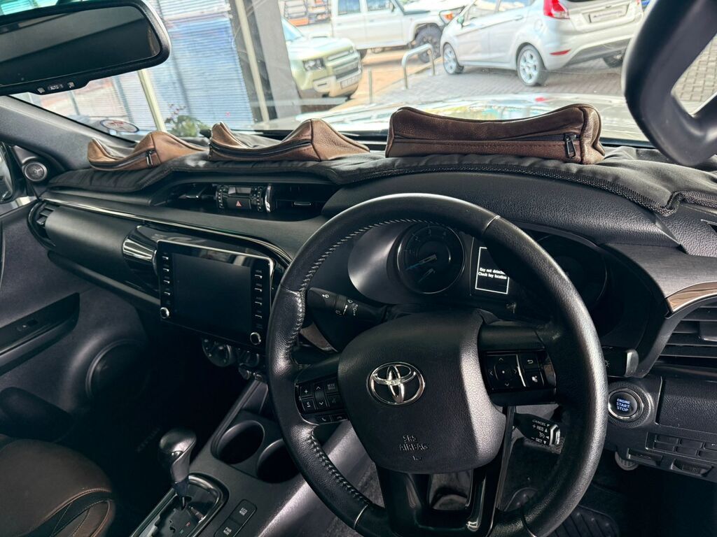 TOYOTA HILUX HILUX 2.8 GD-6 RB LEGEND 4X4 A/T P/U E/CAB