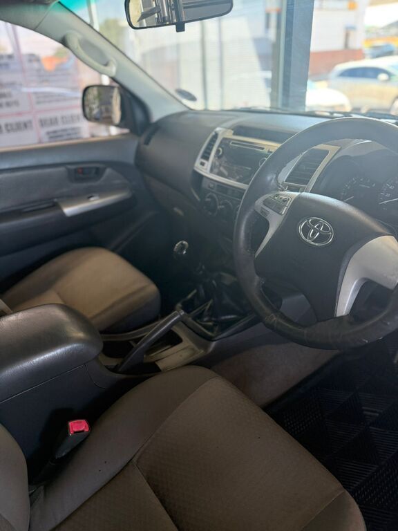 TOYOTA HILUX HILUX 2.5D-4D SRX 4X4 P/U D/C