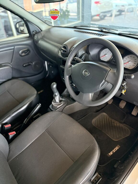 NISSAN NP200 NP200 1.6  A/C SAFETY PACK P/U S/C - 5