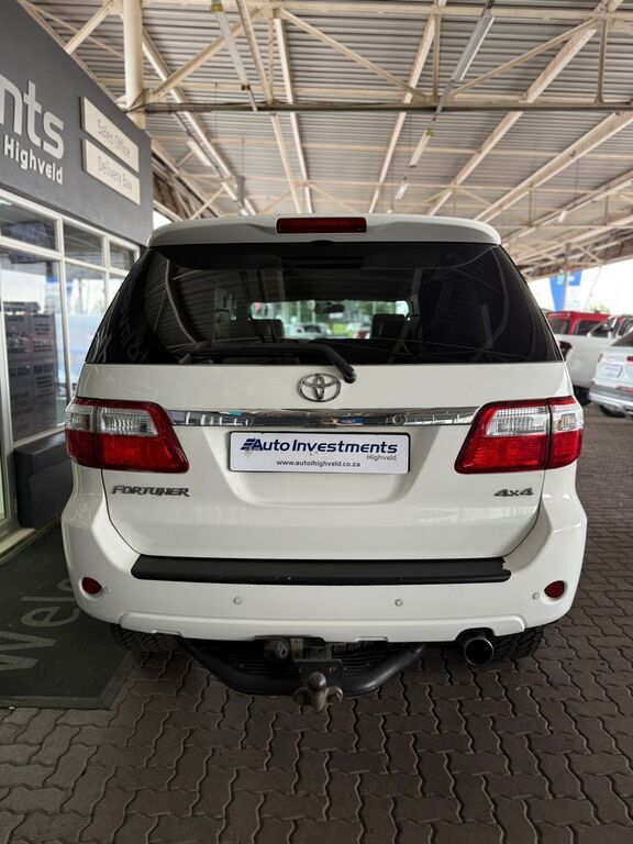 TOYOTA FORTUNER FORTUNER 3.0D-4D 4X4 A/T - 4