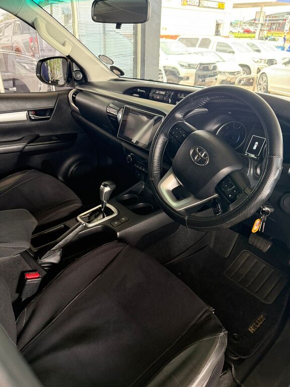 TOYOTA HILUX HILUX 2.8 GD-6 RB A/T RAIDER P/U D/C - 8
