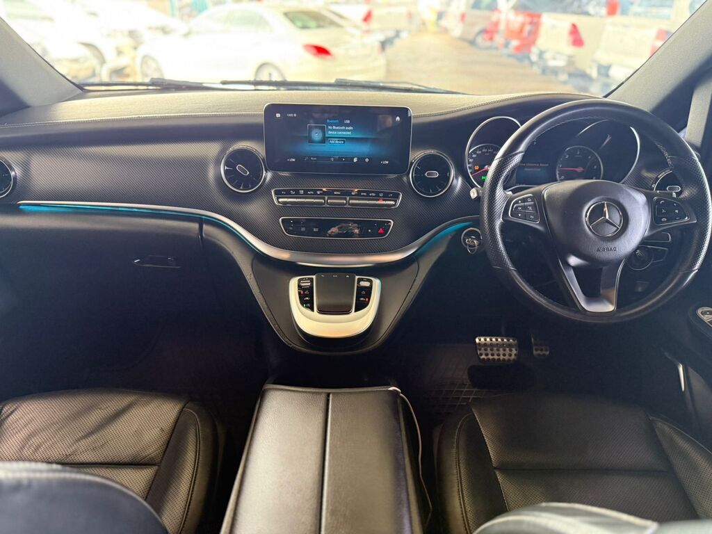 MERCEDES-BENZ V CLASS V300d AVANTGARDE AMG LINE