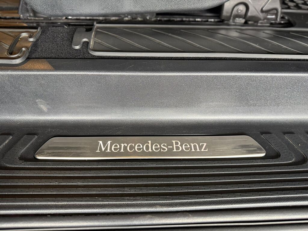 MERCEDES-BENZ V CLASS V300d AVANTGARDE AMG LINE