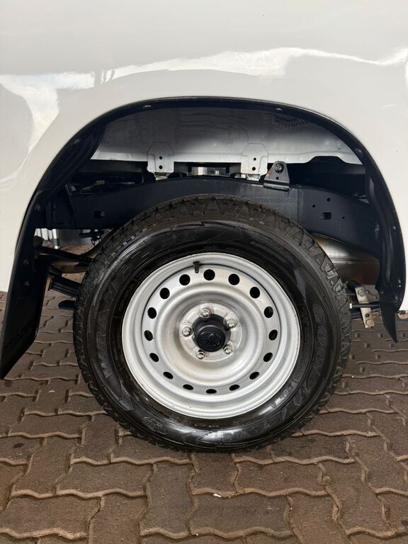 TOYOTA HILUX HILUX 2.4 GD S A/C P/U S/C - 6