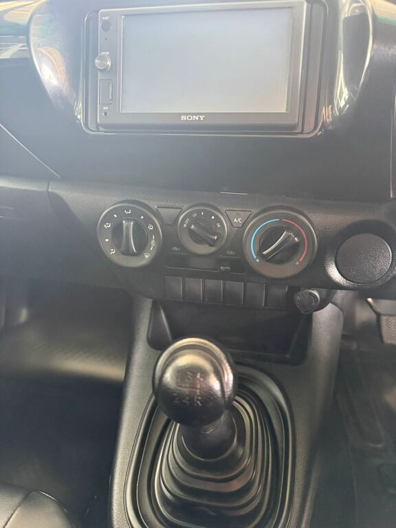 TOYOTA HILUX HILUX 2.4 GD S A/C P/U S/C - 9