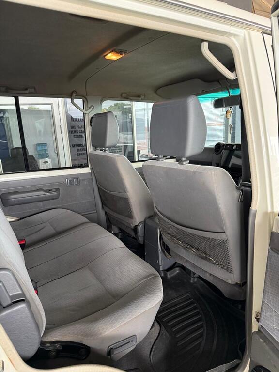 TOYOTA LAND CRUISER PICK UP LAND CRUISER 79 4.5D P/U D/C - 6