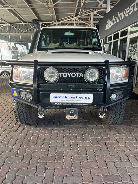 TOYOTA LAND CRUISER 79 LAND CRUISER 79 4.5D 70TH ED P/U D/C - 2