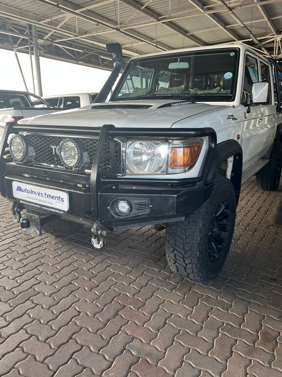 TOYOTA LAND CRUISER 79 LAND CRUISER 79 4.5D 70TH ED P/U D/C - 4