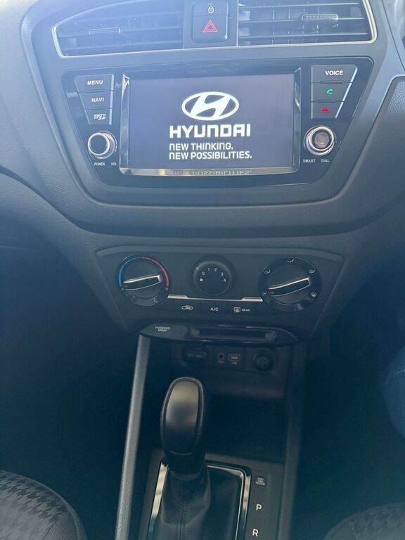 HYUNDAI i20 i20 1.4 MOTION A/T