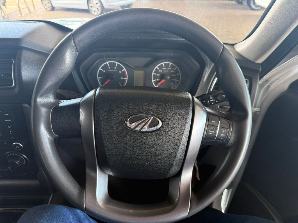 MAHINDRA SCORPIO PIK UP 2.2 mHAWK S6 REFRESH P/U S/C