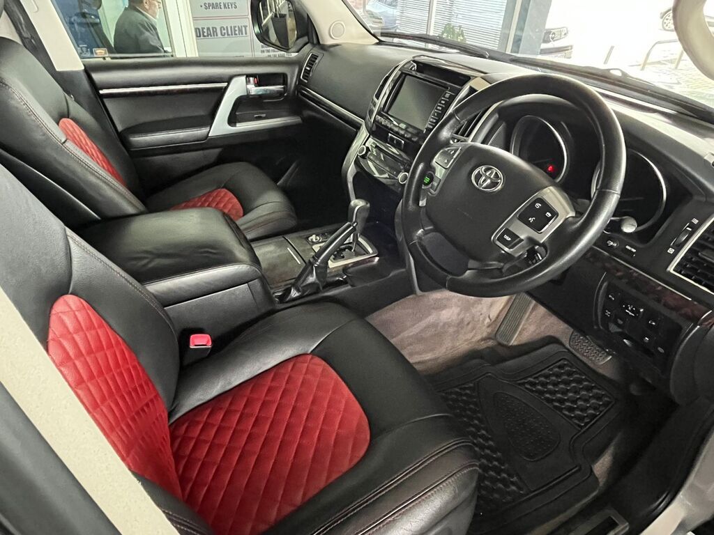 TOYOTA LAND CRUISER 200 LANDCRUISER 200 V8 4.6 VX A/T