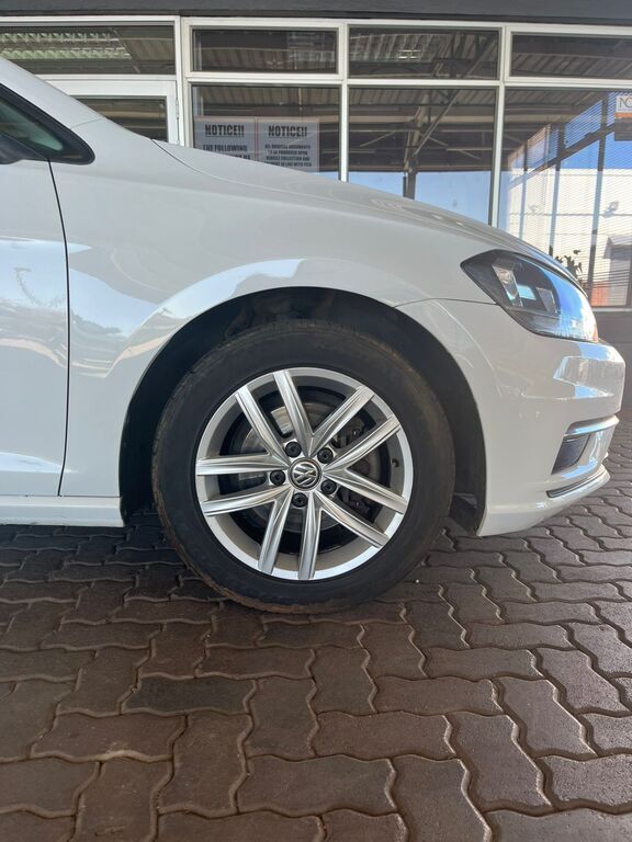 VOLKSWAGEN GOLF 7 GOLF VII 1.4 TSI COMFORTLINE DSG - 8