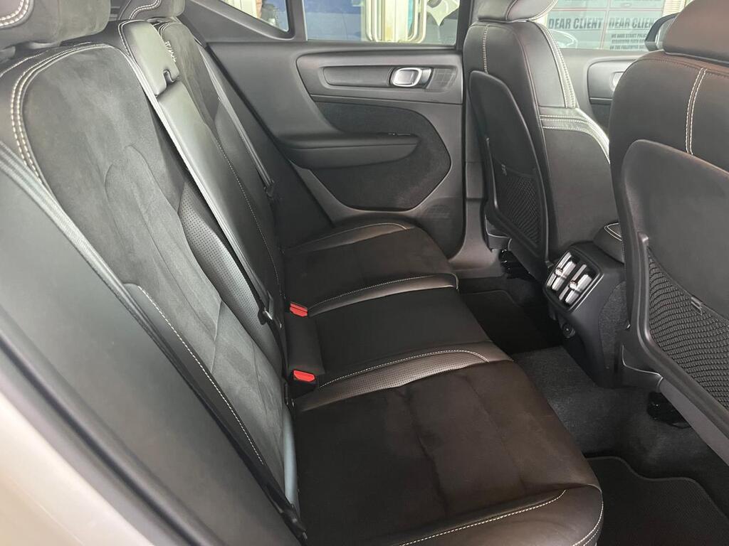 VOLVO XC40 XC40 D4 R-DESIGN AWD GEARTRONIC - 11