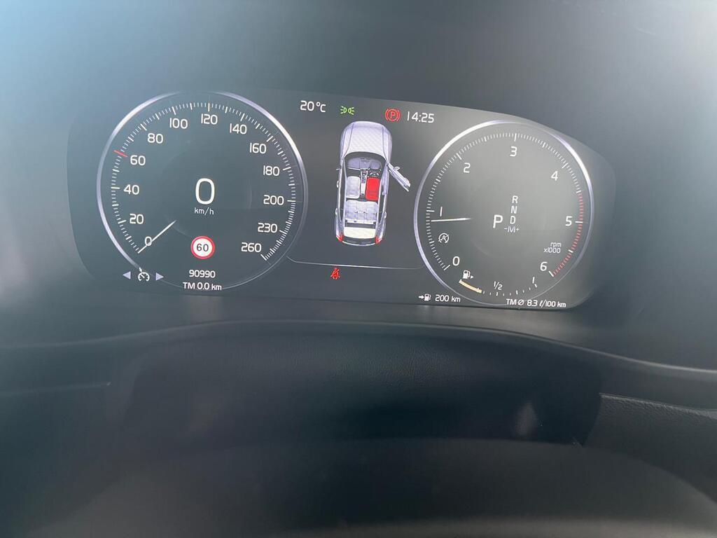 VOLVO XC40 XC40 D4 R-DESIGN AWD GEARTRONIC - 17