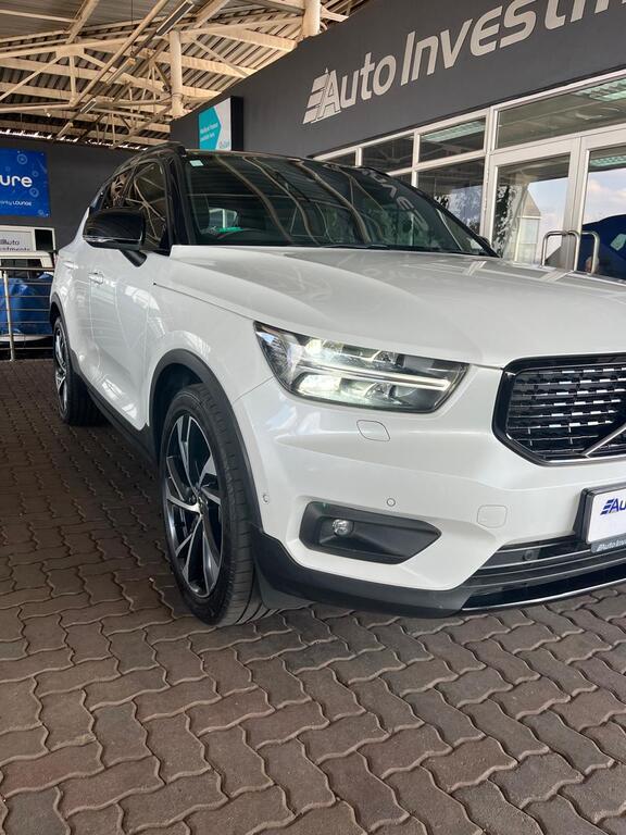 VOLVO XC40 XC40 D4 R-DESIGN AWD GEARTRONIC - 3