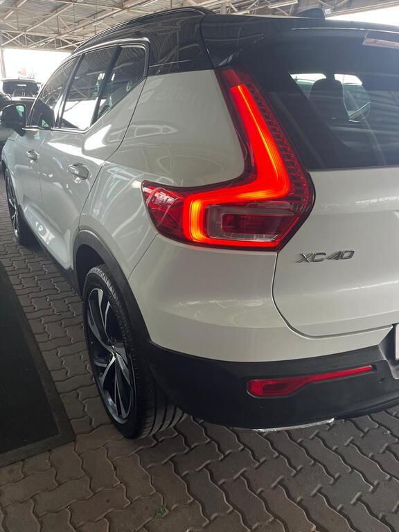 VOLVO XC40 XC40 D4 R-DESIGN AWD GEARTRONIC - 8