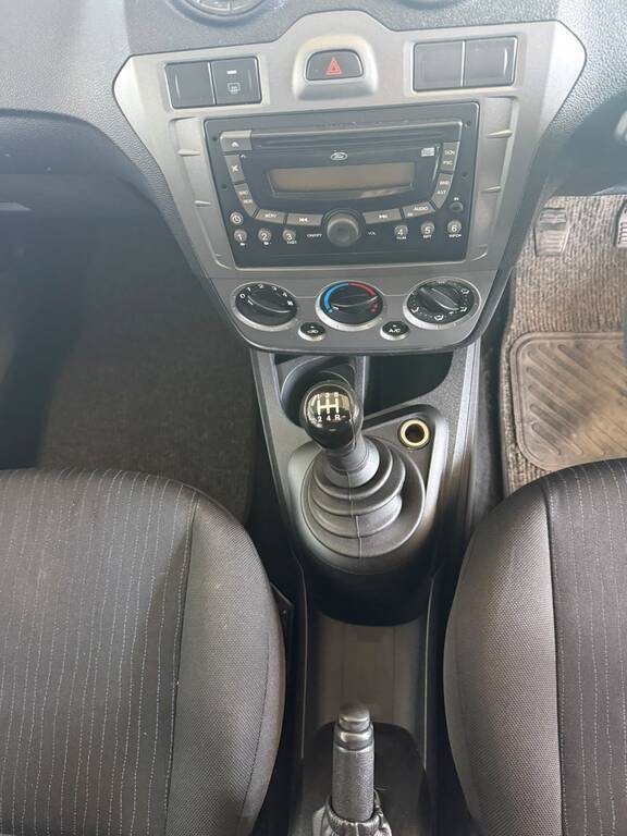 FORD FIGO FIGO 1.4 AMBIENTE - 15