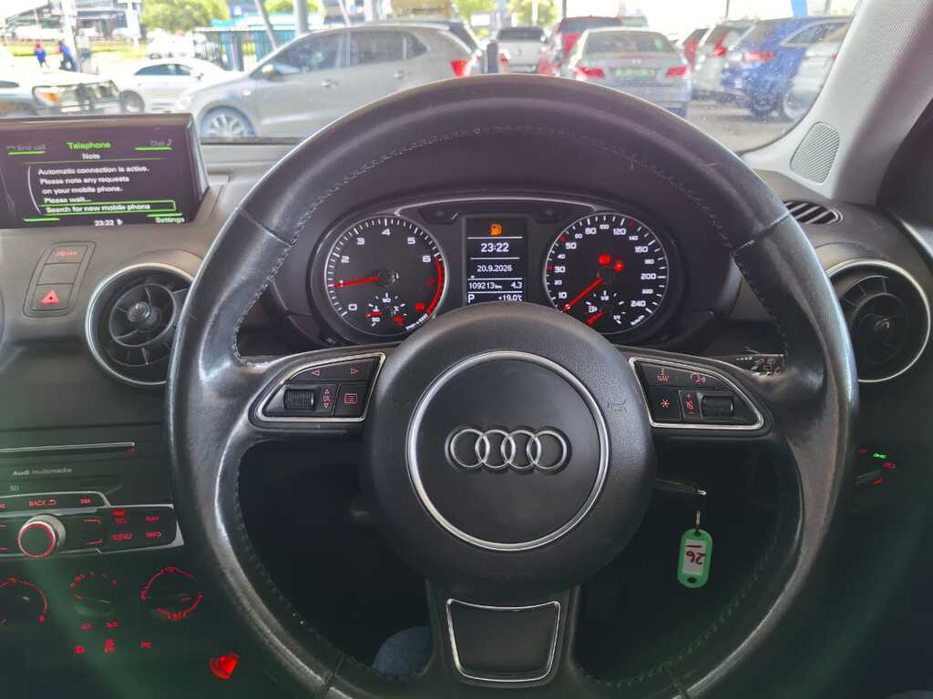 AUDI A1 A1 SPORTBACK 1.4T FSi  ATTRACTION - 12