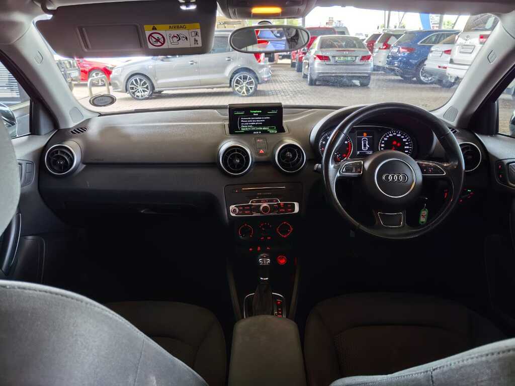 AUDI A1 A1 SPORTBACK 1.4T FSi  ATTRACTION - 13