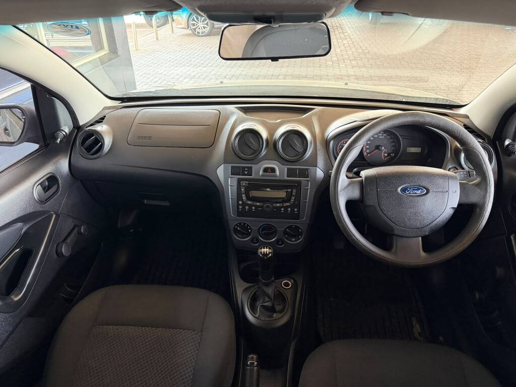 FORD FIGO FIGO 1.4 AMBIENTE - 9