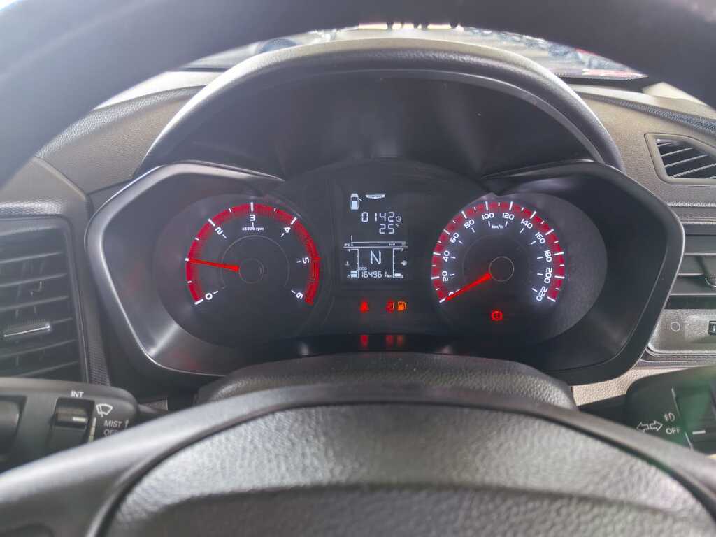 MAHINDRA XUV300 XUV300 1.5D (W4) - 12