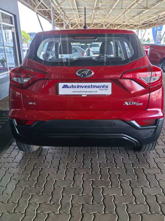MAHINDRA XUV300 XUV300 1.5D (W4) - 5