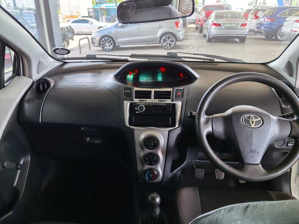 TOYOTA YARIS YARIS T1 3Dr - 14