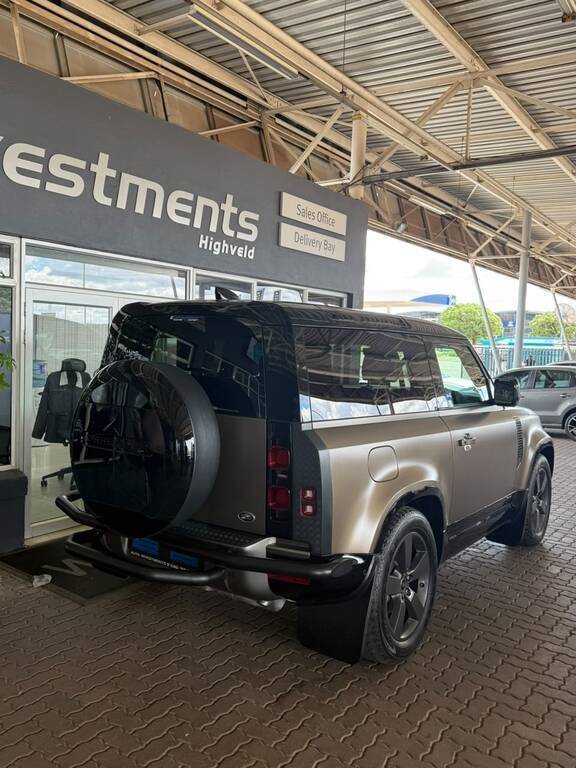 LAND ROVER DEFENDER 90 DEFENDER 90 D240 SE X-DYNAMIC (177KW)