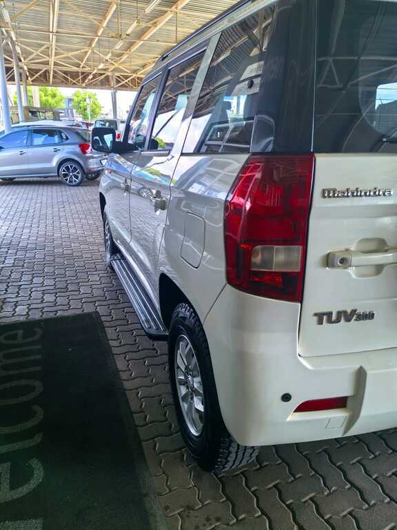 MAHINDRA TUV TUV300 1.5TD (7 SEAT) - 6