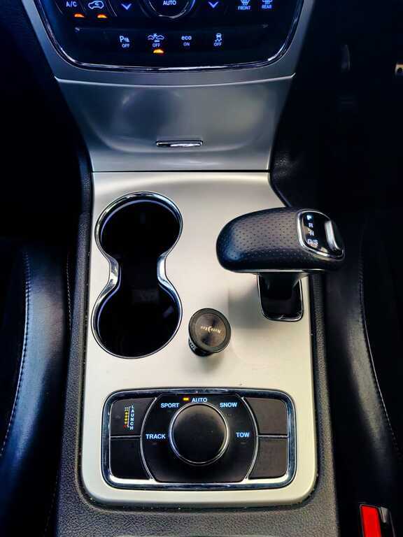 JEEP SRT8 GRAND CHEROKEE 6.4 SRT - 8