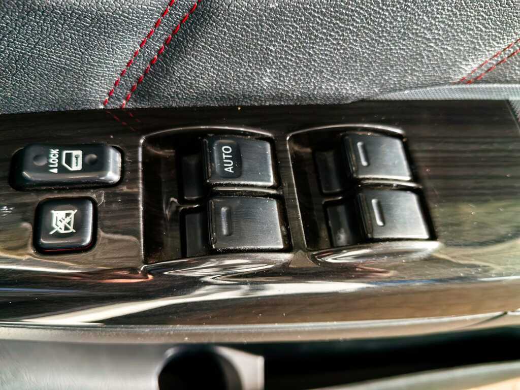 TOYOTA FORTUNER FORTUNER 3.0D-4D 4X4 A/T - 12
