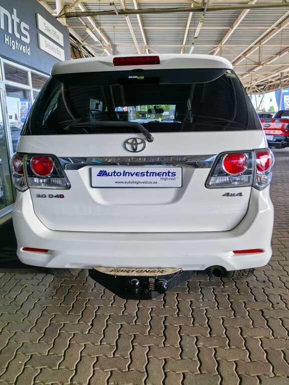 TOYOTA FORTUNER FORTUNER 3.0D-4D 4X4 A/T - 4