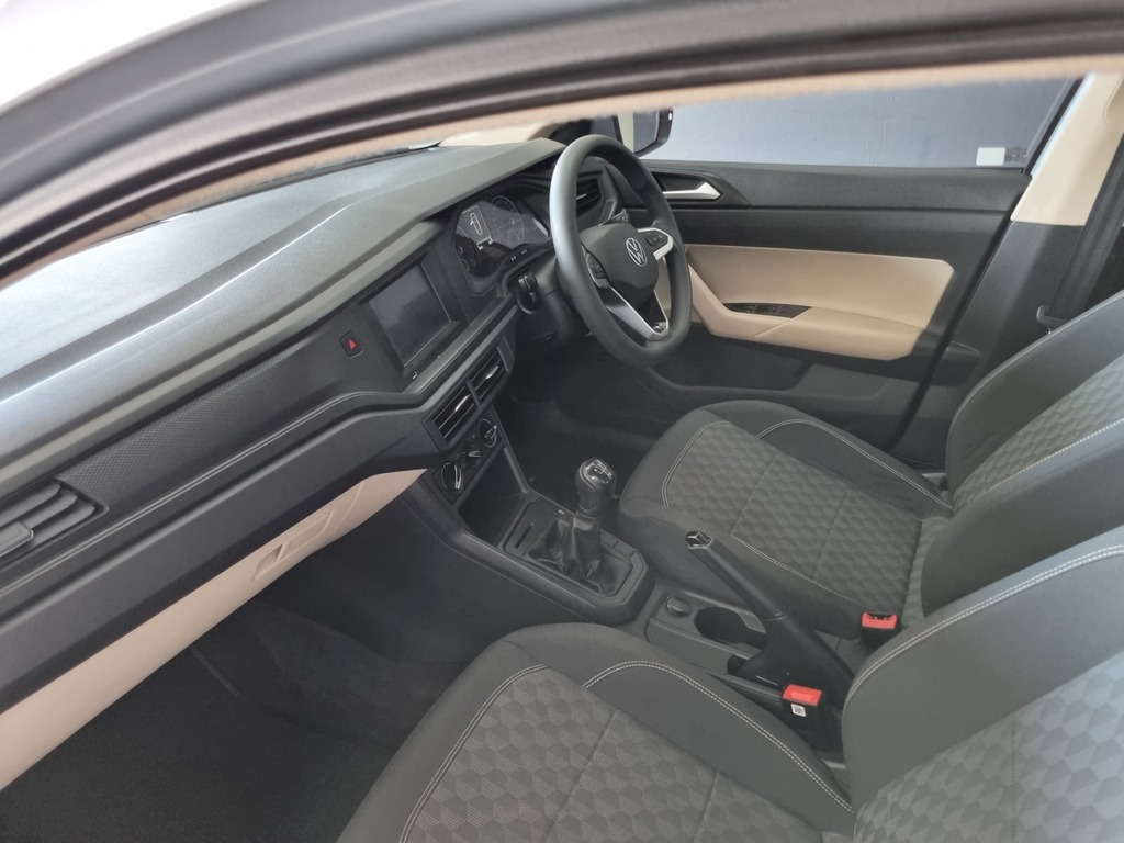 VOLKSWAGEN POLO CLASSIC POLO 1.6 - 8