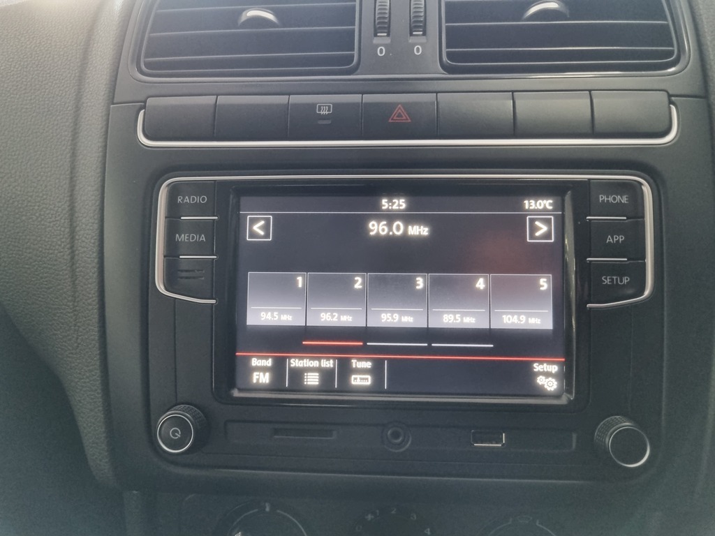 VOLKSWAGEN POLO VIVO POLO VIVO 1.4 TRENDLINE (5DR)