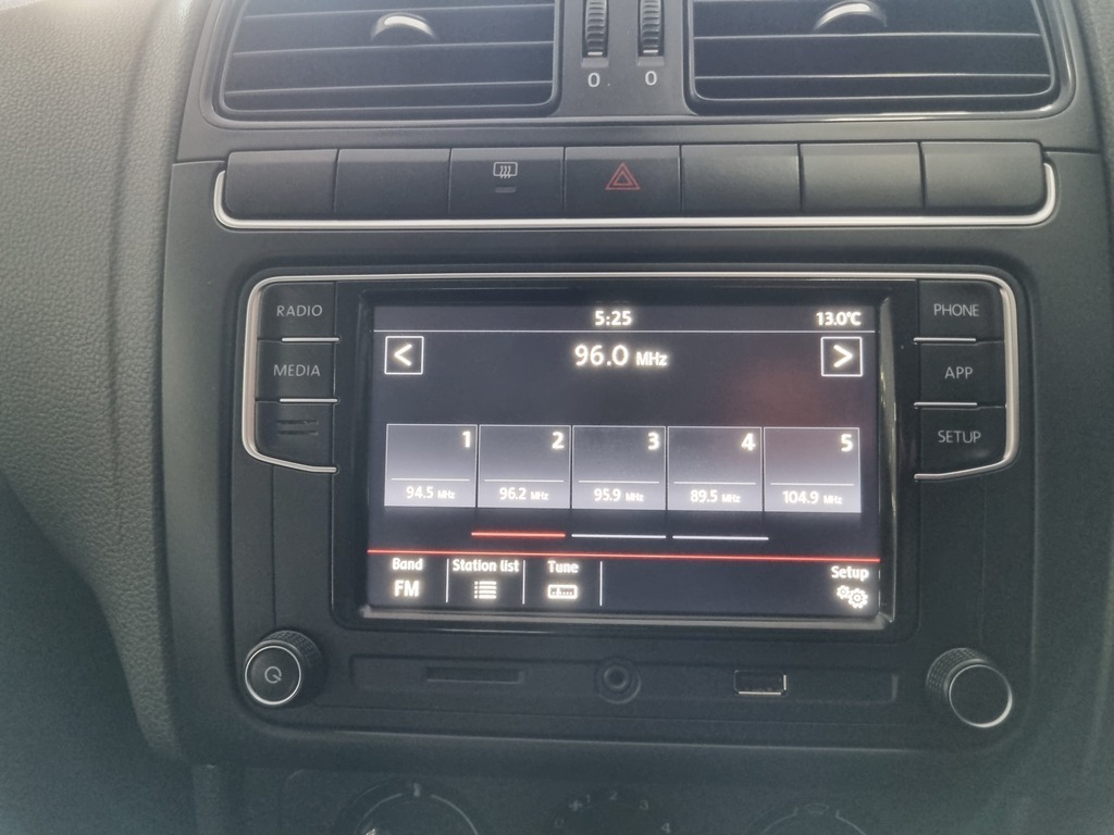 VOLKSWAGEN POLO VIVO POLO VIVO 1.4 TRENDLINE (5DR)