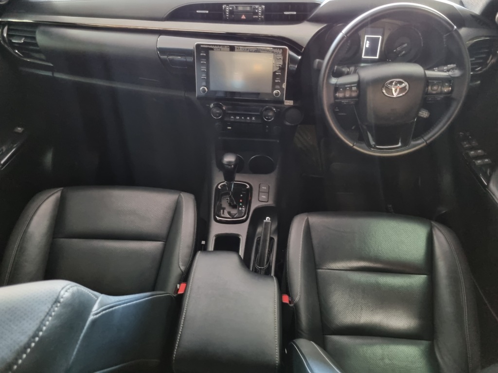 TOYOTA HILUX HILUX 2.8 GD-6 RB LEGEND A/T P/U D/C - 11