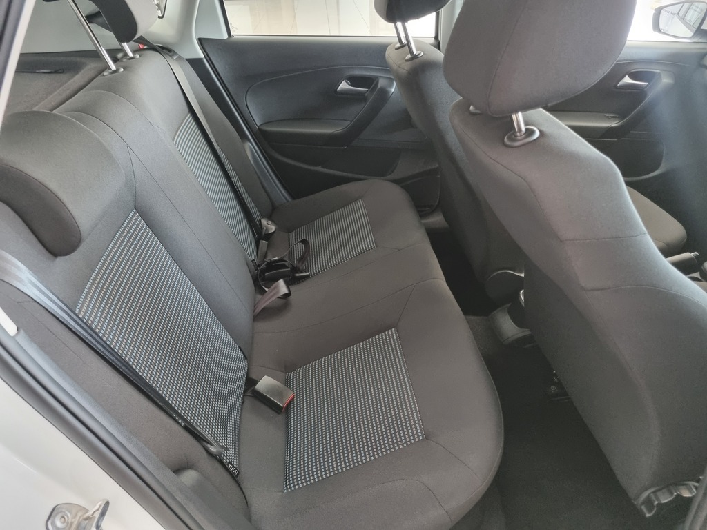 VOLKSWAGEN POLO VIVO POLO VIVO 1.6 COMFORTLINE TIP (5DR) - 10