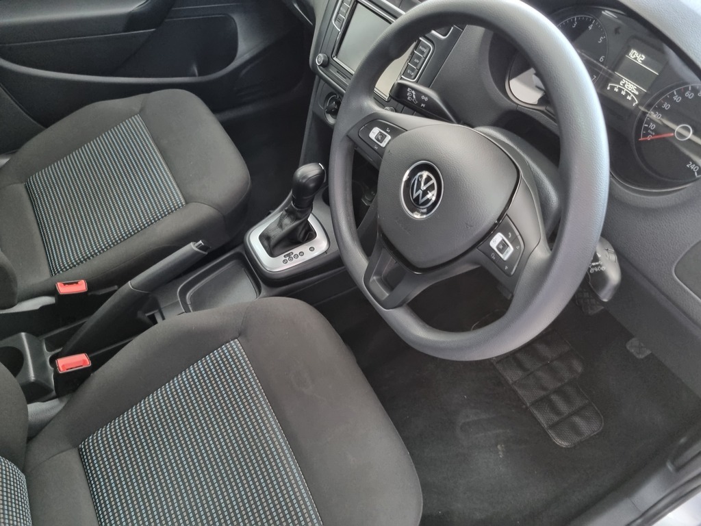 VOLKSWAGEN POLO VIVO POLO VIVO 1.6 COMFORTLINE TIP (5DR)