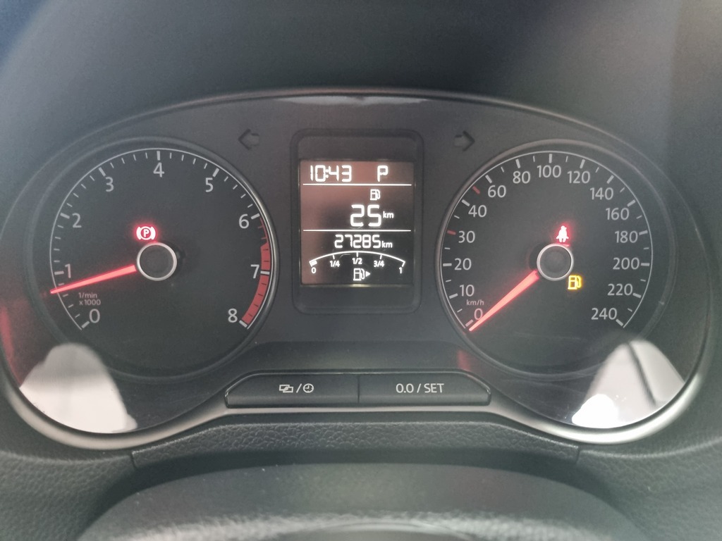 VOLKSWAGEN POLO VIVO POLO VIVO 1.6 COMFORTLINE TIP (5DR)